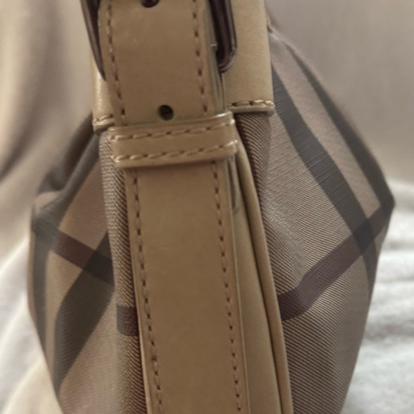 Burberry Cream and Brown Shoulder Bag with Classic‎ Plaid Design excellent cond - Picture 13 of 14
